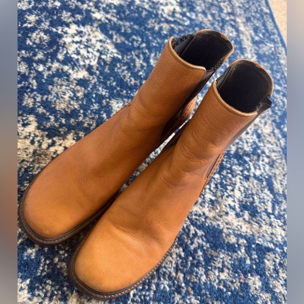 Cole Haan Country Brown Leather Vibram Sole Slip On Stretch Ankle Size 9